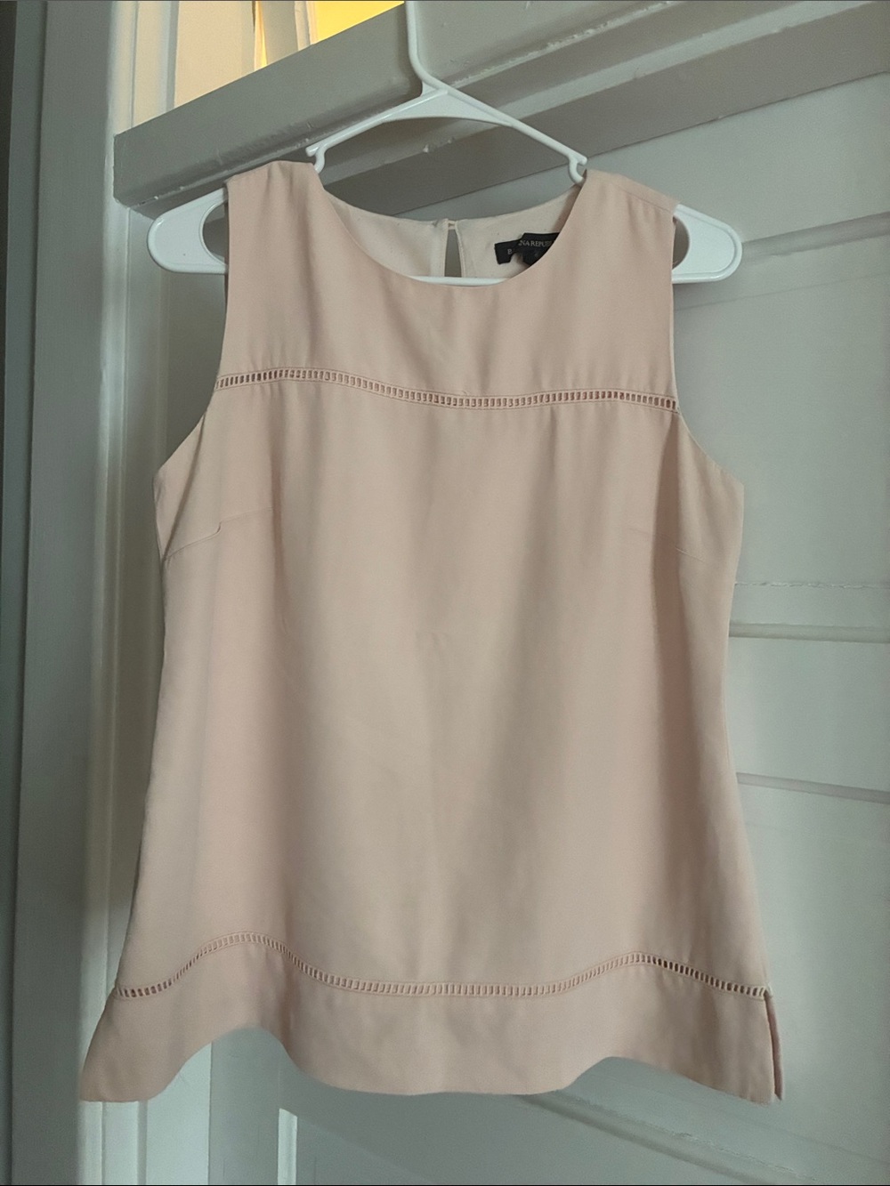 Banana Republic Light Pink Sleeveless Camisole